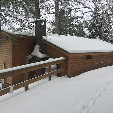Motel Long Lake And Cottages Exterior foto