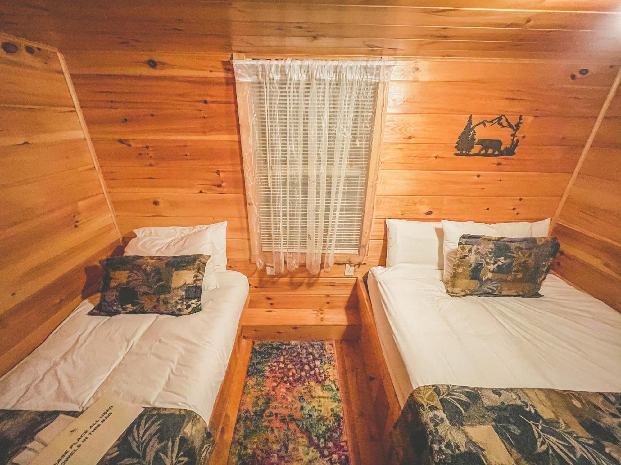 Motel Long Lake And Cottages Habitación foto