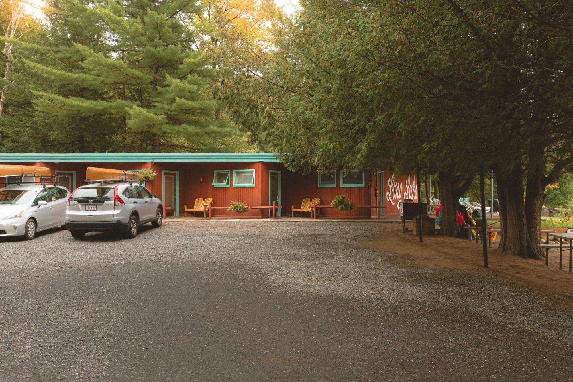 Motel Long Lake And Cottages Habitación foto