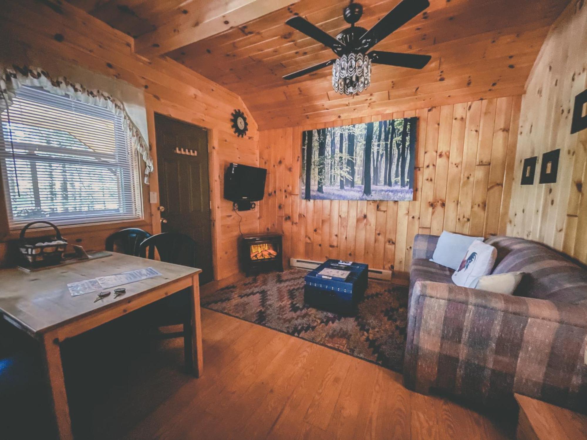 Motel Long Lake And Cottages Habitación foto